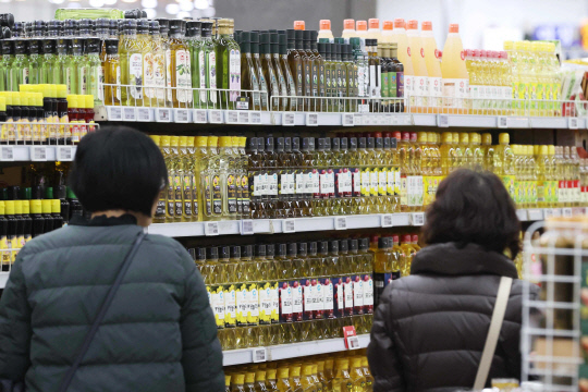 11월 26일 서울의 한 대형마트. <연합뉴스>
